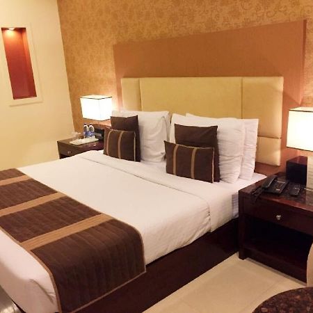 Hotel Vista New Delhi Luaran gambar