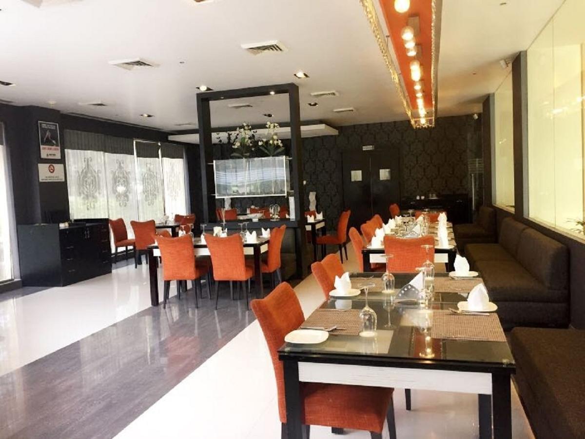 Hotel Vista New Delhi Luaran gambar